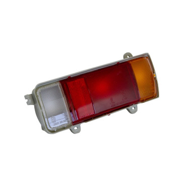 On bumper rear right light, Suzuki Santana Vitara